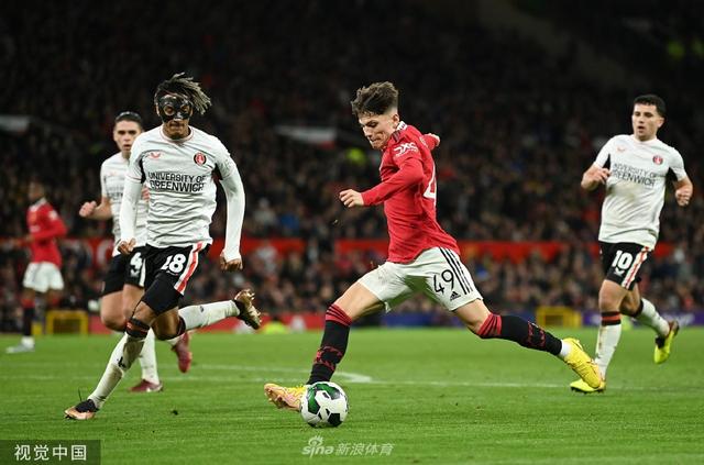 周琦等球员 周琦等球员